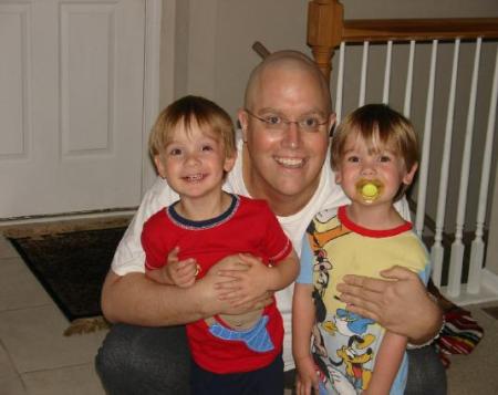 Brad Woodwoth with twin 3 year old boys